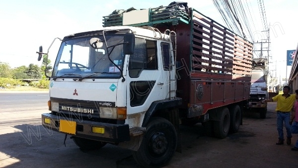 รถบรรทุก 10 ล้อ ยี่ห้อ HINO 168 แรงม้า  ติดแก๊ส NGV 8 ถัง ลักษณะถังยืน