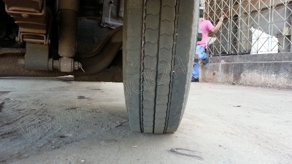 รถบรรทุก 10 ล้อ ยี่ห้อ HINO 168 แรงม้า  ติดแก๊ส NGV 8 ถัง ลักษณะถังยืน