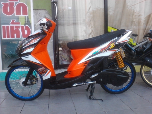 Mio115-z สองตา สวยๆ้ครื่องเดิมๆแต่งสวยภายนอกอย่างเดียวครับ