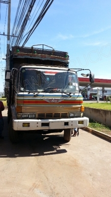รถบรรทุก 10 ล้อ ยี่้ห้อ HINO ติดแก๊ส NGV 8 ถัง ลักษณะถังยืน