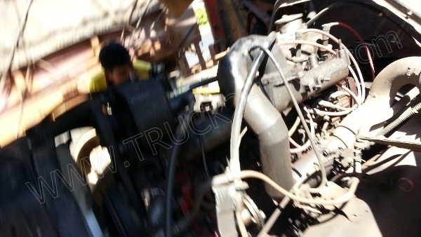 รถบรรทุก 10 ล้อ ยี่้ห้อ HINO ติดแก๊ส NGV 8 ถัง ลักษณะถังยืน