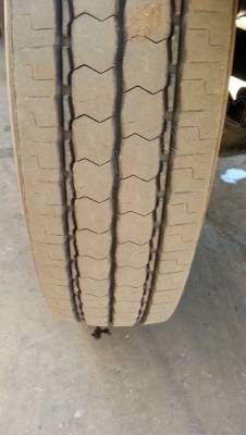 รถบรรทุก 10 ล้อ ยี่้ห้อ HINO ติดแก๊ส NGV 8 ถัง ลักษณะถังยืน