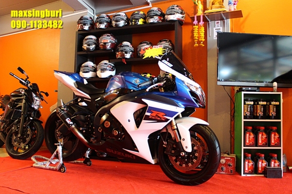 ร้านแม็กสิงห์บุรี จำหน่าย เสื้อ หมวก ถุงมือ แสตนตั้งรถ น้ำมันเครื่องคุณภาพ