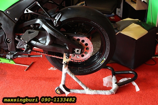 ร้านแม็กสิงห์บุรี จำหน่าย เสื้อ หมวก ถุงมือ แสตนตั้งรถ น้ำมันเครื่องคุณภาพ