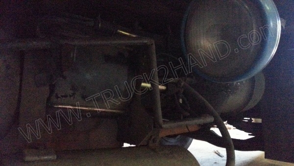 รถบรรทุก 10 ล้อ ยี่ห้อ HINO 168 แรงม้า ติดแก๊ส NGV 8 ถัง ลักษณะถังยืน