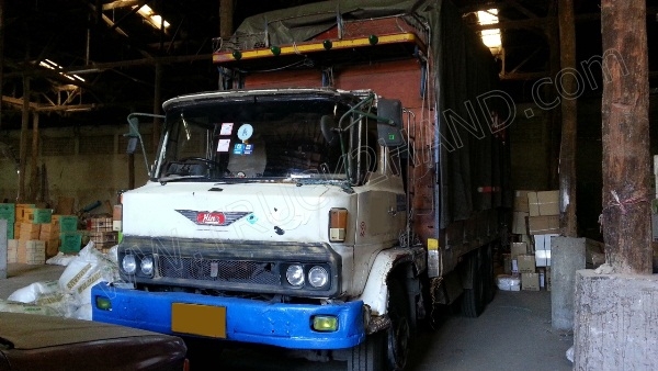 รถบรรทุก 10 ล้อ ยี่ห้อ HINO 168 แรงม้า ติดแก๊ส NGV 8 ถัง ลักษณะถังยืน