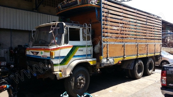 รถบรรทุก 10 ล้อ ยี่ห้อ HINO 168 แรงม้า ติดแก๊ส NGV 8 ถัง ลักษณะถังยืน