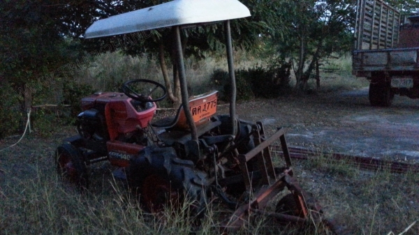 รถไถนั่งขับยี่ห้อ KUBOTA DIESEL รุ่น KRT140PTO (ออกห้างสยามคูโบต้า)