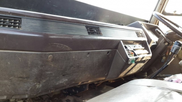 ขายด่วนไอ้หลงสิบปีดสองเพลาดั้ม FN527MA195แรง  พร้อมใช้จัดแนนท์ได้โทร 0801515451