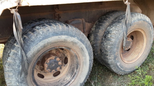 ขายด่วนไอ้หลงสิบปีดสองเพลาดั้ม FN527MA195แรง  พร้อมใช้จัดแนนท์ได้โทร 0801515451