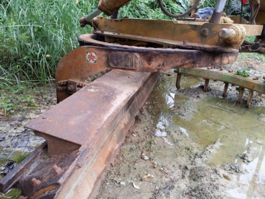 รถเกรด  KOMATSU  GD37  สนใจติดต่อ 081 - 6079515