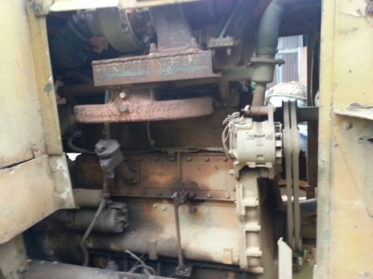 รถเกรด  KOMATSU  GD37  สนใจติดต่อ 081 - 6079515