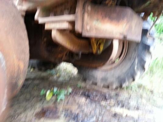 รถเกรด  KOMATSU  GD37  สนใจติดต่อ 081 - 6079515