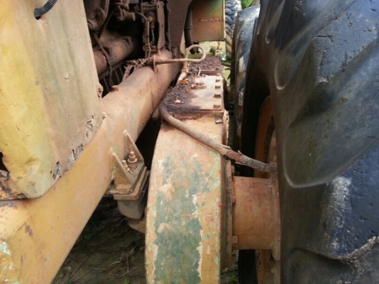 รถเกรด  KOMATSU  GD37  สนใจติดต่อ 081 - 6079515