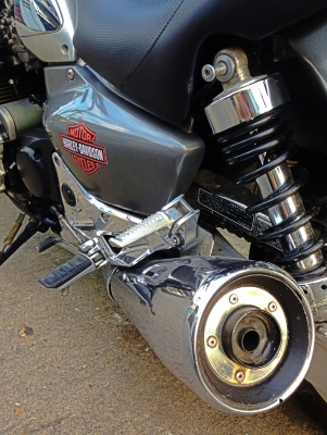 ขาย X4 1,300 cc. สไตล์ V rod. สายถักทั้งคัน สภาพจบๆ อินวอย+สพม ตัวจริง รถใช้เองดูแลอย่างดีครับ ขาย X4 1,300 cc. สไตล์ V rod. สายถักทั้งคัน สภาพจบๆ อินวอย+สพม ตัวจริง รถใช้เองดูแลอย่างดีครับ