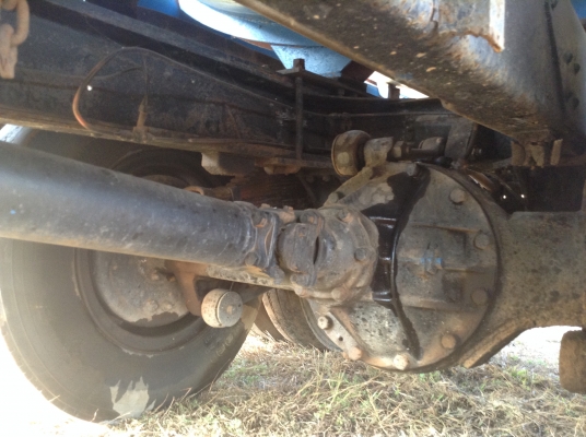 ขายรถบรรทุกแทงค์น้ำ 10 ล้อหัวยาวเพลาเดียว ชุดปั้มน้ำอยู่ครบ คัสซีสวยตลอดเส้น เครื่อง 6BF1 175 แรงม้า เกียร์ร็อคกี้ ยางเต็ม ทะเบียนพร้อมโอนครับ