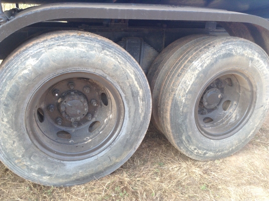 ขายรถบรรทุกแทงค์น้ำ 10 ล้อหัวยาวเพลาเดียว ชุดปั้มน้ำอยู่ครบ คัสซีสวยตลอดเส้น เครื่อง 6BF1 175 แรงม้า เกียร์ร็อคกี้ ยางเต็ม ทะเบียนพร้อมโอนครับ