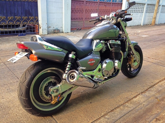 ขาย X4 1,300 cc. สไตล์ V rod. สภาพจบๆ อินวอย+สพม ตัวจริง รถใช้เองดูแลอย่างดีครับ ขาย X4 1,300 cc. สไตล์ V rod. สภาพจบๆ อินวอย+สพม ตัวจริง รถใช้เองดูแลอย่างดีครับ