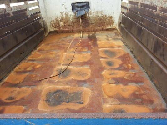 รถฮีโน่ 6 ล้อดั้ม 195 แรงม้า  สนใจติดต่อ 081 - 6079515