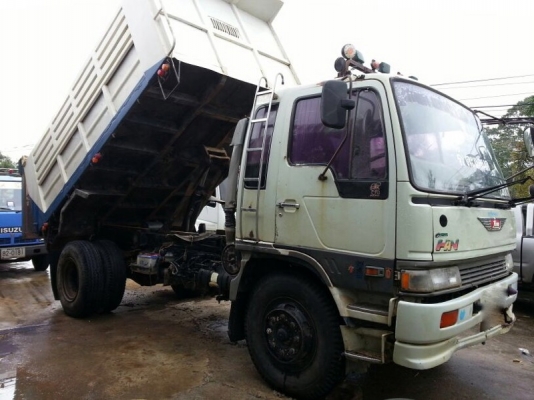 รถฮีโน่ 6 ล้อดั้ม 195 แรงม้า  สนใจติดต่อ 081 - 6079515