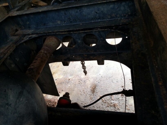 รถฮีโน่ 6 ล้อดั้ม 195 แรงม้า  สนใจติดต่อ 081 - 6079515