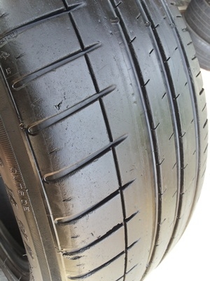 ขายยาง205/55/16 ปี 11/2เส้นปี10/2เส้น MICHERLIN PILOT Sport3 1 ชุด