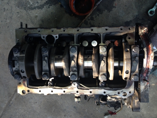 ขอขายเครื่องISUZU2800 โบ