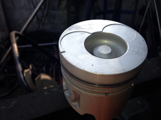 ขอขายเครื่องISUZU2800 โบ