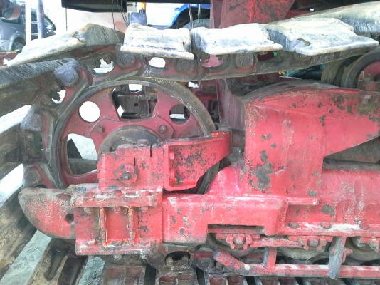 คันนี้ขายไปต้นปี ได้คิวไปฝึกเกี่ยววันที่ 1 พ.ย. 57 อำเภอหนองหาน อุดรฯ จ่า พบกัน จะมีรถเกี่ยวขนาดอุ้ม 1.5 ต้น และ 2.3 ตัน เข้าอู่หลังปีใหม่ครับ ท่านที่ต้องการรถเกี่ยวคุณภาพ ราคาถูกรอได้เลยครับ  SAKPATTANA ss 300  เครื่อง 200 แรง ตัวเดิน M10 ของ comosak ราค