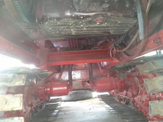 คันนี้ขายไปต้นปี ได้คิวไปฝึกเกี่ยววันที่ 1 พ.ย. 57 อำเภอหนองหาน อุดรฯ จ่า พบกัน จะมีรถเกี่ยวขนาดอุ้ม 1.5 ต้น และ 2.3 ตัน เข้าอู่หลังปีใหม่ครับ ท่านที่ต้องการรถเกี่ยวคุณภาพ ราคาถูกรอได้เลยครับ  SAKPATTANA ss 300  เครื่อง 200 แรง ตัวเดิน M10 ของ comosak ราค