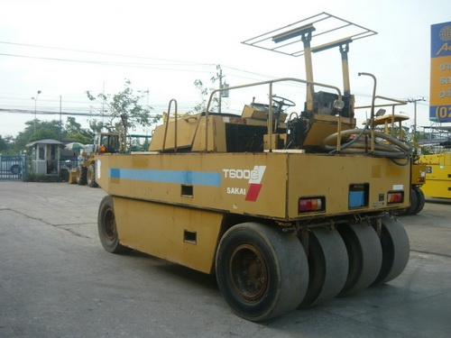 รถบด 7 ล้อยาง SAKAI T600 (เกียร์ออโต้) เก่านอกนำเข้าจากญี่ปุ่น ชั่วโมงการทำงานน้อย ยังไม่ผ่านการใข้ง