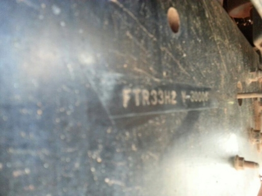 รถอีซูซุ 6 ล้อดั้ม  200 แรงม้า ปี 47  ( รถวิ่ง 13x,xxx กม. )    สนใจติดต่อ 081 - 6079515