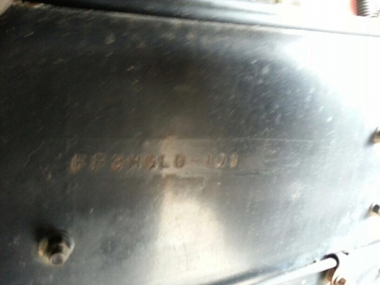 รถอีซูซุ 6 ล้อดั้ม  200 แรงม้า ปี 47  ( รถวิ่ง 13x,xxx กม. )    สนใจติดต่อ 081 - 6079515