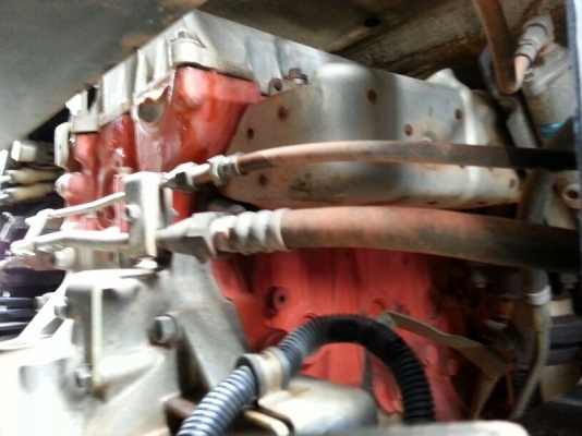 รถอีซูซุ 6 ล้อดั้ม  200 แรงม้า ปี 47  ( รถวิ่ง 13x,xxx กม. )    สนใจติดต่อ 081 - 6079515