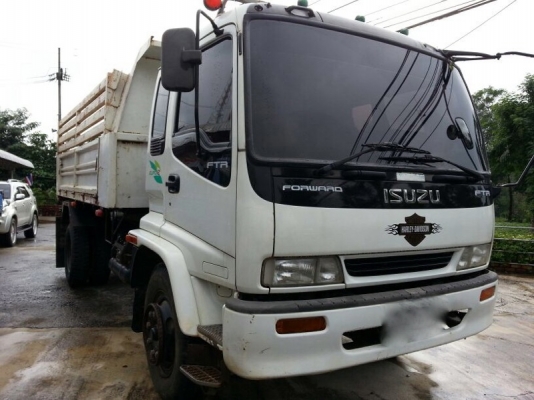 รถอีซูซุ 6 ล้อดั้ม  200 แรงม้า ปี 47  ( รถวิ่ง 13x,xxx กม. )    สนใจติดต่อ 081 - 6079515