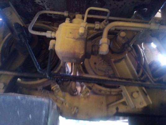 รถฮีโน่ 6 ล้อ ติดเครน 8 ตัน. KM777  117 แรงม้า.  สนใจติดต่อ 081 - 6079515