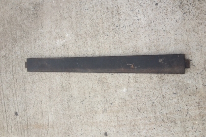 ขายไม้ซี่ระแนงขนาดหน้า 4 นิ้ว หนา ประมาณนิ้ว มีเดือยแล้วครับ ความยาวประมาณ 90-100 ซ.ม  มีเยอะครับเป็นไม้เต็ง  มีเป็นชุดแบบระแนงก็มีครับราคานี้คุ้มมากครับ