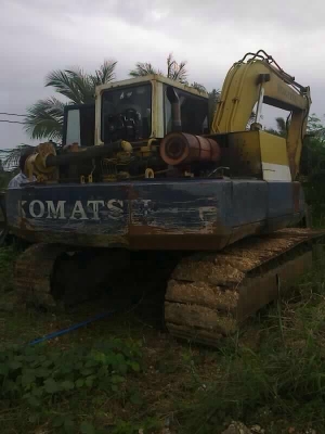รถแบคโฮ KOMATSU  120 - 3  สนใจติดต่อ 081 - 6079515