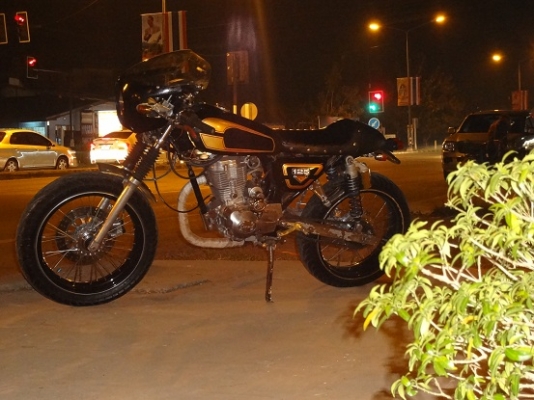 ... เปิดตัว CG250 คาเฟ่ สตาร์ทมือ แต่งประกวด เครื่อง Lifan250 / เบาะตูดมด...