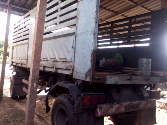 รถอีซูซุ 10 ล้อ รั้ว FVZ เปลื่ยนเครื่อง  230 แรงม้า  ( ขายแม่ลูก. )  สนใจติดต่อ 081 - 6079515