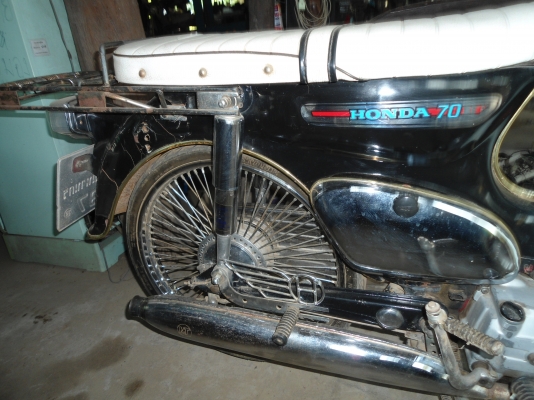 ขาย C100 สภาพดี มีทะเบียน พร้อมชุดโอน คับ สนใจติดต่อ 0899809414