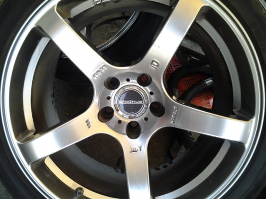 ขายล้อแม็กขอบ18 กว้าง8.5-9.5นิ้ว5รูพร้อมยาง