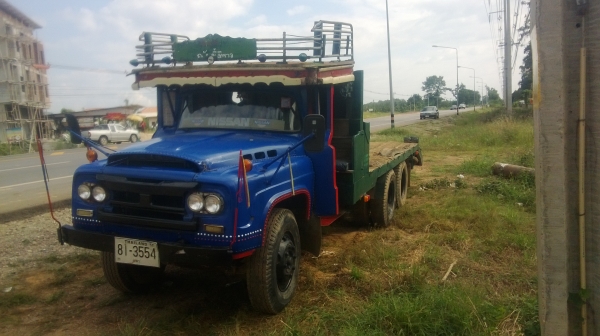 UD หัวยาว เครื่อง EH 700 มีเกียร์กลาง ช่วงล่าง Fuso 2เพลา 420,000