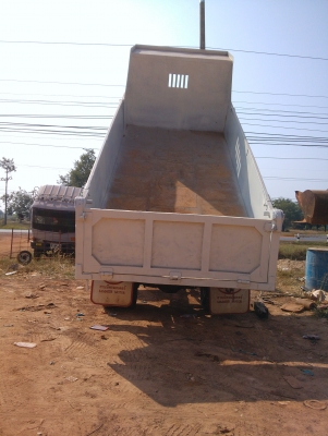 ดั้ม hino km 370,000 พร้อมใช้งานรถสวย 0895770265