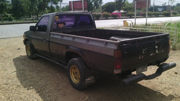 ขายNissan BigMเครื่องขาว ทะเบียนไม่ขาดต่อเอกสารชุดโอนครบ