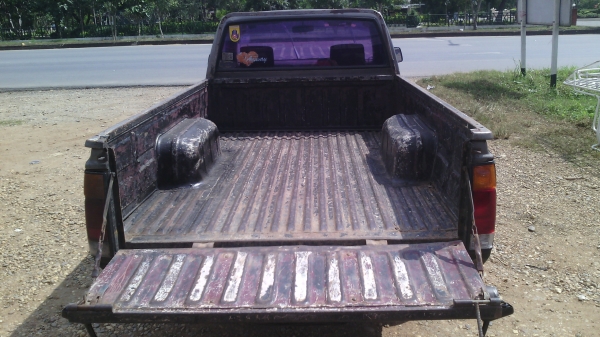 ขายNissan BigMเครื่องขาว ทะเบียนไม่ขาดต่อเอกสารชุดโอนครบ