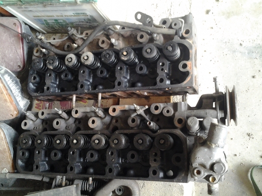 ต้องการขายฝาสูบ4เจบี2ราคา3500และข้อเวี่ยง4เจบี2ราคา3500ราคาเบาๆสนใจติดต่อด่วน