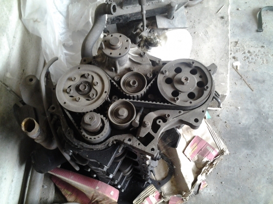 ต้องการขายฝาสูบ4เจบี2ราคา3500และข้อเวี่ยง4เจบี2ราคา3500ราคาเบาๆสนใจติดต่อด่วน