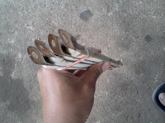 เหล็กกันกระจก ของเก่าเก็บ mazda 1000