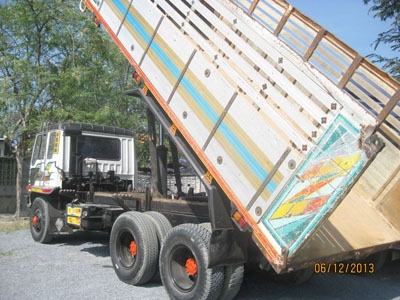 ขายหลง TD เครื่อง 6D16 195 แรง สองเพลาดั้ม สวยพร้อมใช้ โทร 088-450127